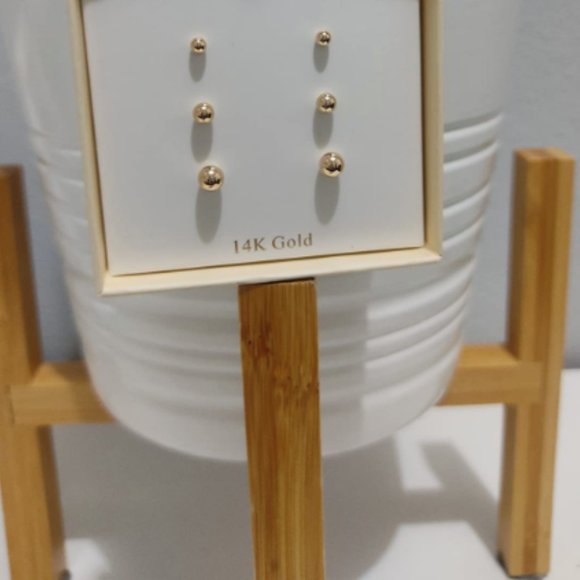 14K Solid Gold Ball Stud Earrings Set - Picture 5 of 7